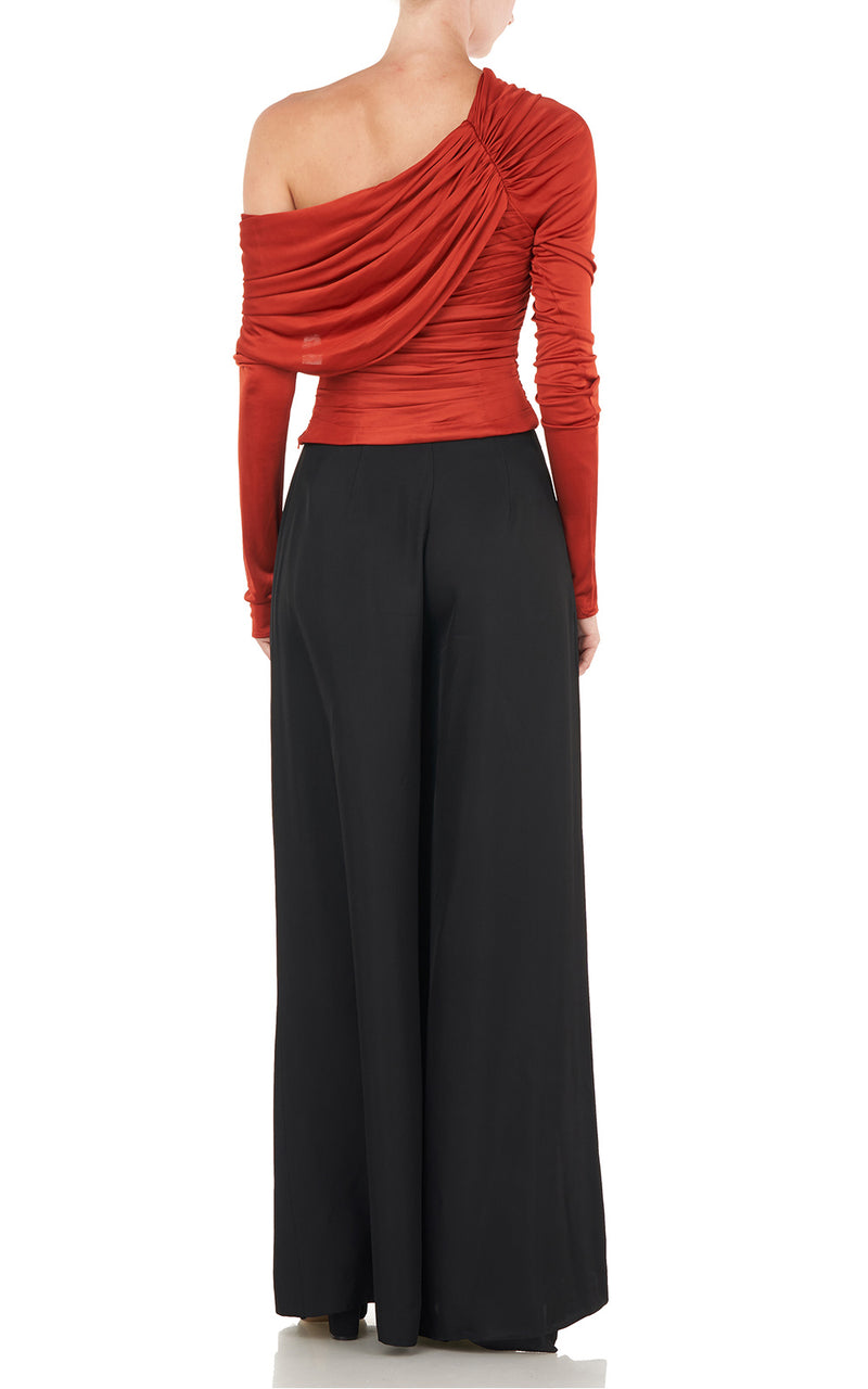Zaha Off-Shoulder Long Sleeve Top