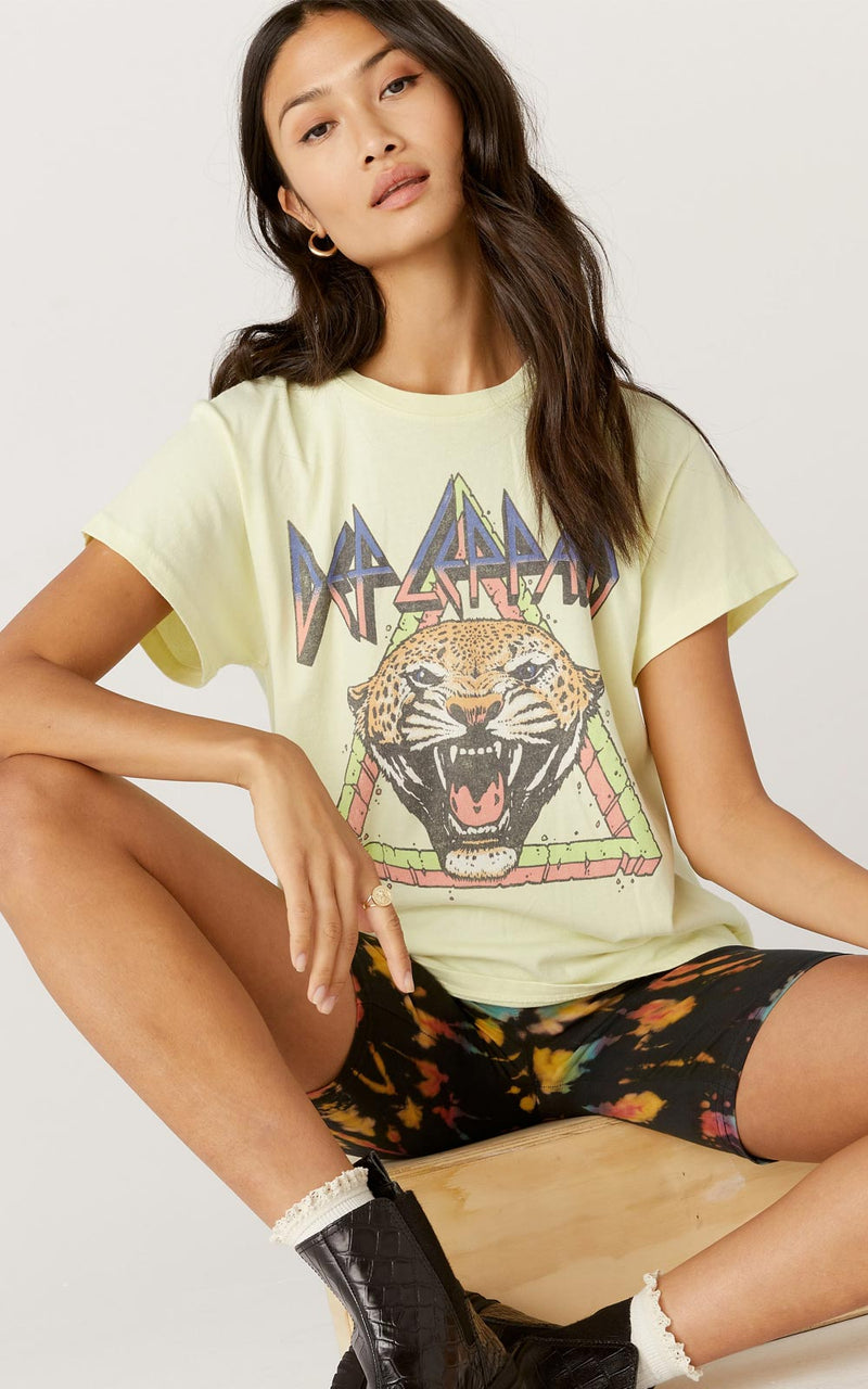 Daydreamer Def Leppard Rock Til You Drop Tour Tee Tender Yellow