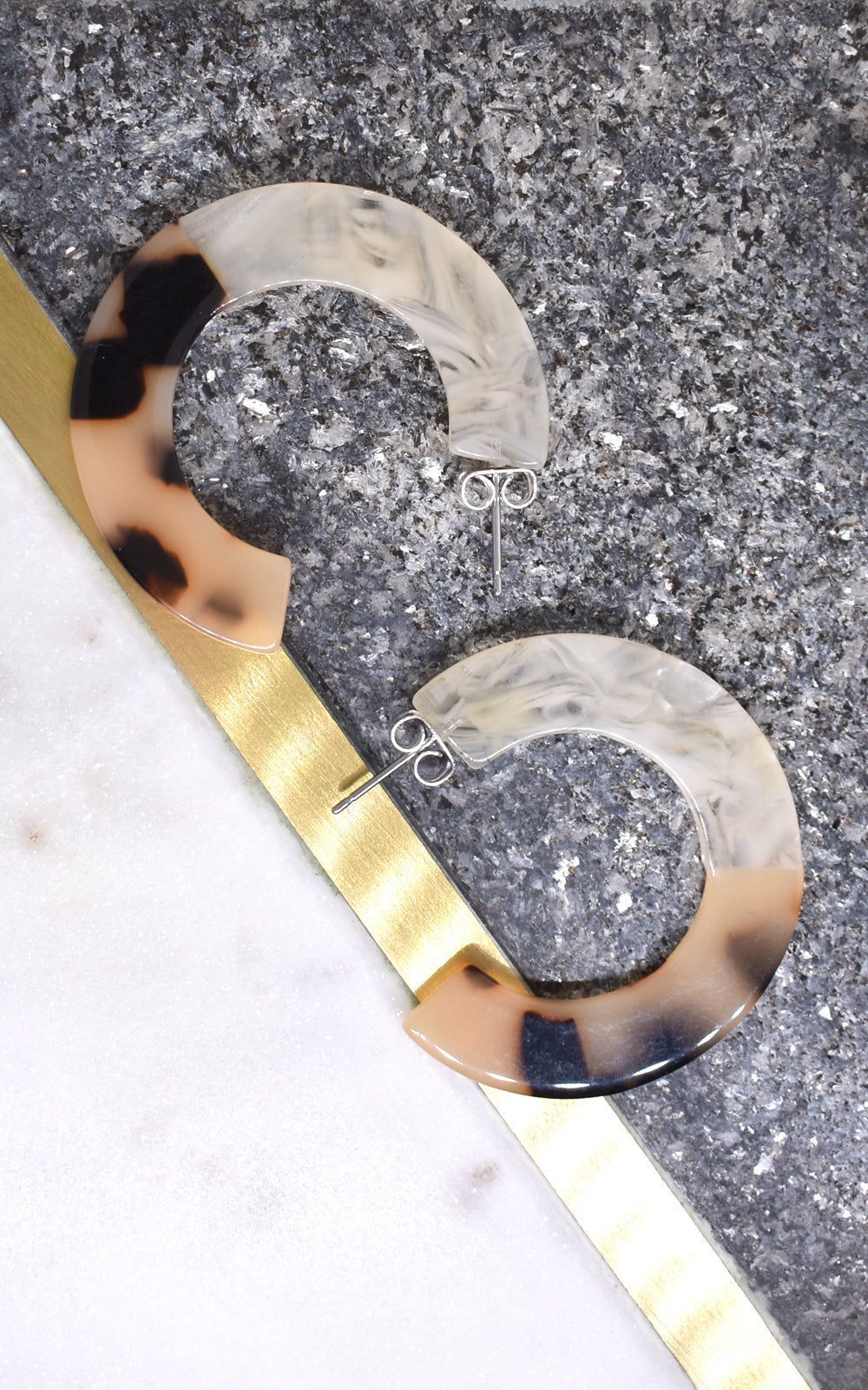 Shashi Peyton Lucite White/Tortoise Hoop Earrings